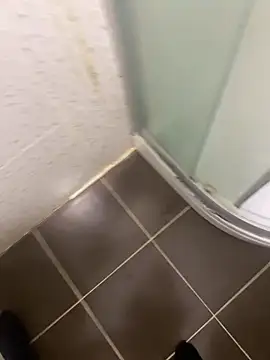 Snapshot of BatchedTracer chatting on February 2026 12:25:01 AM BatchedTracer online show from February 2026 12:25:01 AM