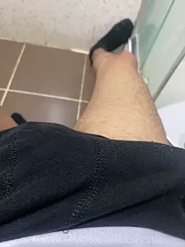 Snapshot of BatchedTracer chatting on February 2026 11:45:02 PM BatchedTracer online show from February 2026 11:45:02 PM