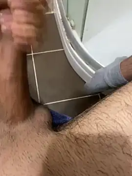 Snapshot of BatchedTracer chatting on March 2026 11:41:02 PM BatchedTracer online show from March 2026 11:41:02 PM