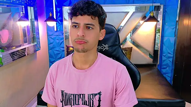 Snapshot of Alan_Del_Reyx chatting on September 2025 02:19:01 PM Alan Del Reyx online show from September 2025 02:19:01 PM