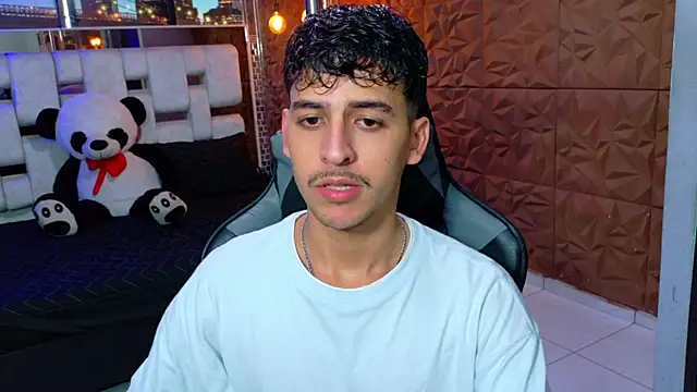 Snapshot of Alan_Del_Reyx chatting on September 2025 05:07:01 PM Alan Del Reyx online show from September 2025 05:07:01 PM