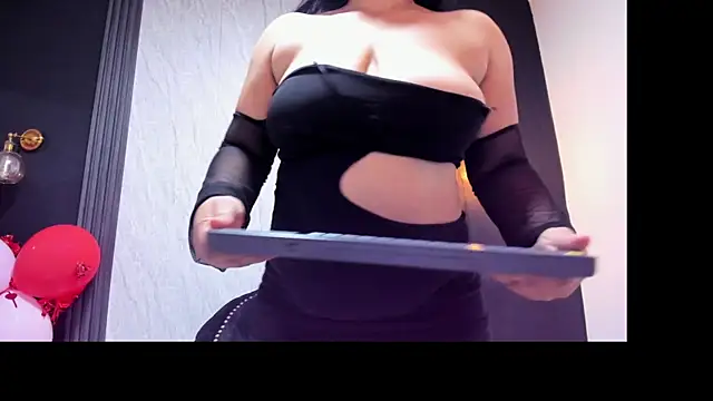 amanda noir online show from February 2026 08:16:01 PM