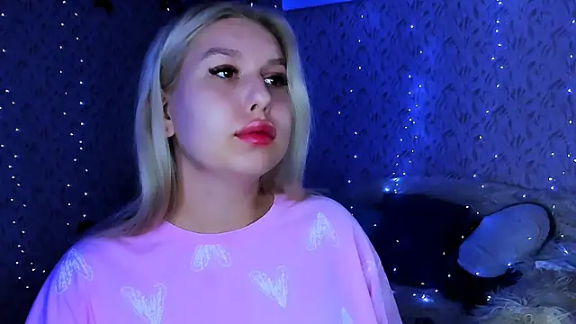 Snapshot of ChloeRicc chatting on September 2025 07:52:01 PM ChloeRicc online show from September 2025 07:52:01 PM