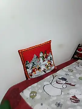 Snapshot of Bryony_Sullyvan chatting on December 2025 08:51:01 PM Bryony Sullyvan online show from December 2025 08:51:01 PM