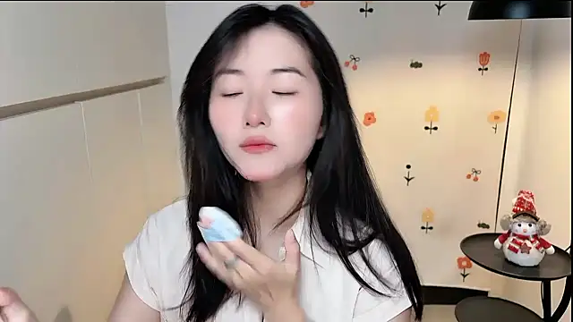 Snapshot of Rosalind_xixi chatting on April 2026 07:48:02 AM Rosalind xixi online show from April 2026 07:48:02 AM