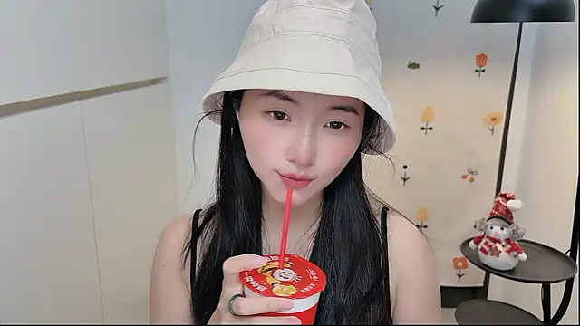 Snapshot of Rosalind_xixi chatting on May 2026 07:58:01 AM Rosalind xixi online show from May 2026 07:58:01 AM