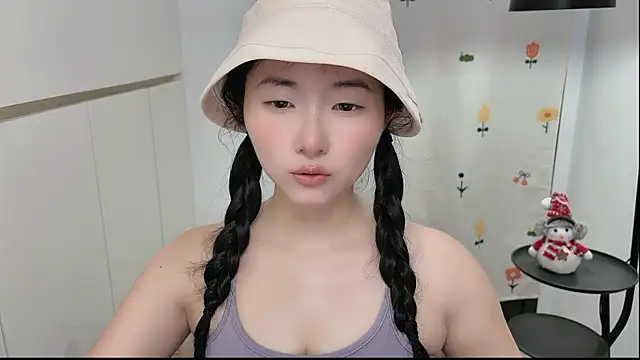 Snapshot of Rosalind_xixi chatting on May 2026 01:04:02 PM Rosalind xixi online show from May 2026 01:04:02 PM