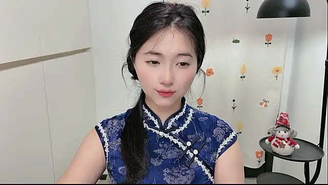Snapshot of Rosalind_xixi chatting on May 2026 02:56:02 PM Rosalind xixi online show from May 2026 02:56:02 PM