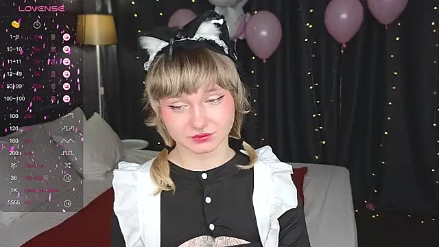 Snapshot of Tori_Cutie chatting on March 2026 12:10:02 AM Tori Cutie online show from March 2026 12:10:02 AM