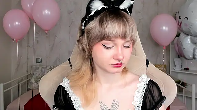 Snapshot of Tori_Cutie chatting on April 2026 12:11:02 AM Tori Cutie online show from April 2026 12:11:02 AM