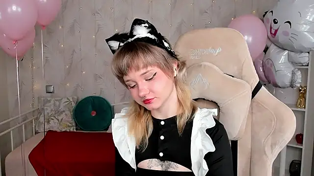 Snapshot of Tori_Cutie chatting on April 2026 12:08:02 AM Tori Cutie online show from April 2026 12:08:02 AM