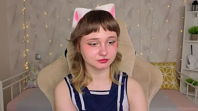 Tori Cutie online show from April 2026 02:27:02 AM
