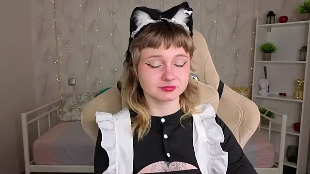 Tori Cutie online show from May 2026 12:05:01 AM