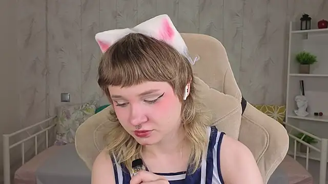 Tori Cutie online show from May 2026 12:05:01 AM