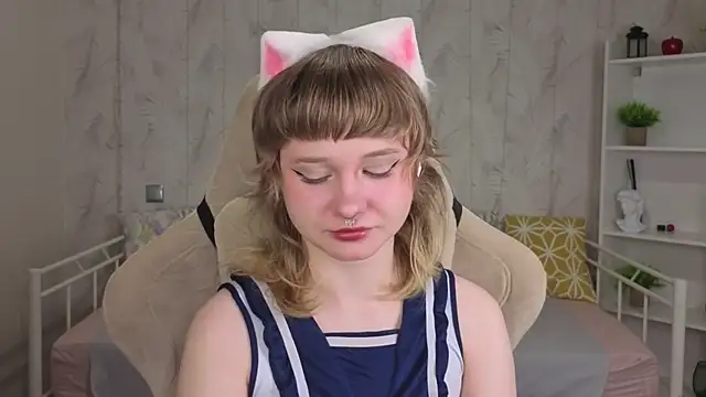 Tori Cutie online show from May 2026 12:05:01 AM