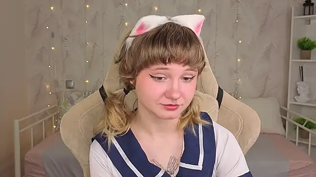 Tori Cutie online show from May 2026 01:57:16 AM