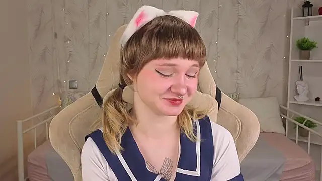 Tori Cutie online show from May 2026 12:08:01 AM