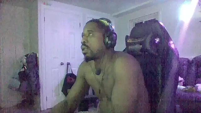 Snapshot of Dico420 chatting on October 2025 02:01:02 AM Dico420 online show from October 2025 02:01:02 AM