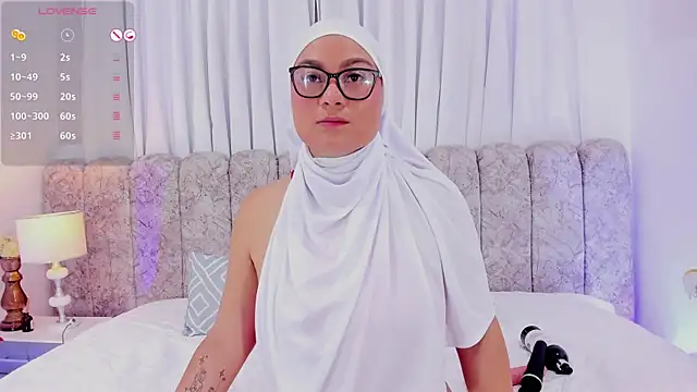 azaharaaa  online show from May 2026 11:40:01 AM