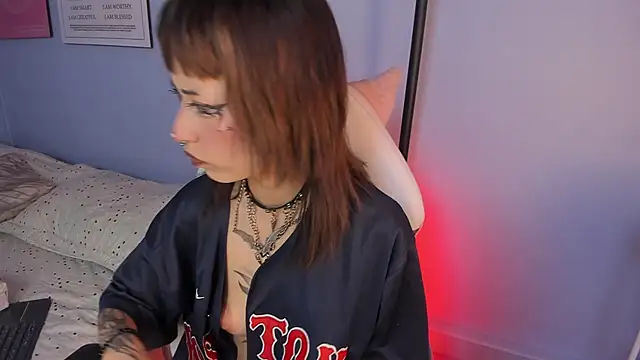 Hannahpage online show from March 2026 12:43:02 PM