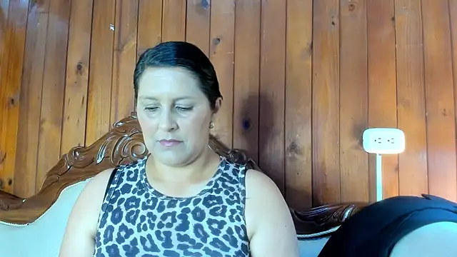 Snapshot of KikaDuque chatting on October 2025 07:47:01 PM KikaDuque online show from October 2025 07:47:01 PM