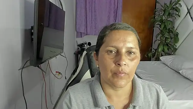 KikaDuque online show from July 2026 07:52:01 PM