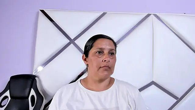 KikaDuque online show from July 2026 07:44:01 PM