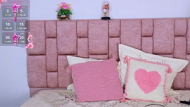 ScarlettLuxe online show from September 2025 12:54:01 PM