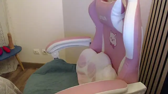 Snapshot of la_marseillaise chatting on February 2026 07:56:02 PM la marseillaise online show from February 2026 07:56:02 PM