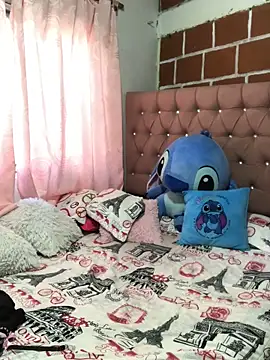 Snapshot of Rachellcooperrr chatting on December 2025 09:20:01 PM Rachellcooperrr online show from December 2025 09:20:01 PM