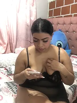 Snapshot of Rachellcooperrr chatting on December 2025 11:55:02 PM Rachellcooperrr online show from December 2025 11:55:02 PM