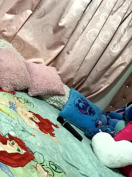 Snapshot of Rachellcooperrr chatting on January 2026 12:37:01 AM Rachellcooperrr online show from January 2026 12:37:01 AM