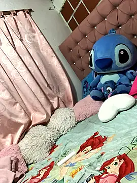 Snapshot of Rachellcooperrr chatting on January 2026 01:33:01 AM Rachellcooperrr online show from January 2026 01:33:01 AM