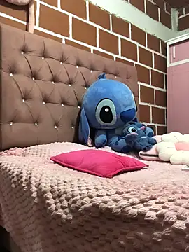 Snapshot of Rachellcooperrr chatting on February 2026 11:36:01 PM Rachellcooperrr online show from February 2026 11:36:01 PM