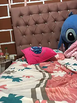 Snapshot of Rachellcooperrr chatting on March 2026 06:32:01 AM Rachellcooperrr online show from March 2026 06:32:01 AM