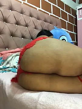 Snapshot of Rachellcooperrr chatting on March 2026 01:10:01 AM Rachellcooperrr online show from March 2026 01:10:01 AM