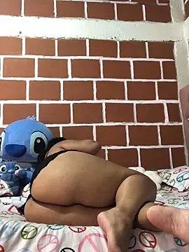 Snapshot of Rachellcooperrr chatting on April 2026 06:16:02 PM Rachellcooperrr online show from April 2026 06:16:02 PM