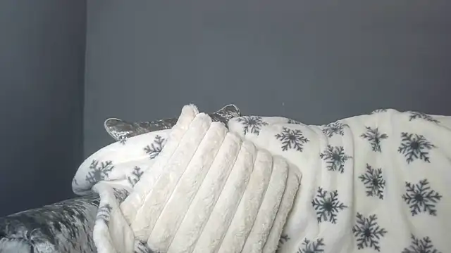 Snapshot of OliviaRyan22 chatting on December 2025 08:34:01 AM OliviaRyan22 online show from December 2025 08:34:01 AM