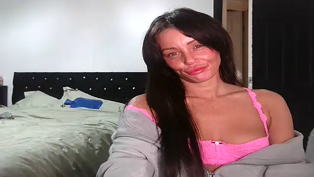 Snapshot of OliviaRyan22 chatting on February 2026 05:08:02 AM OliviaRyan22 online show from February 2026 05:08:02 AM