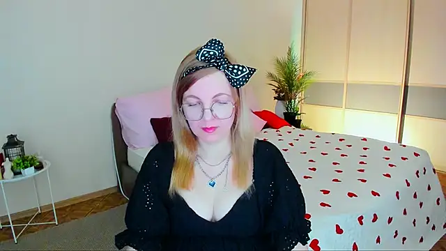 YourUniverser online show from May 2026 04:51:01 AM