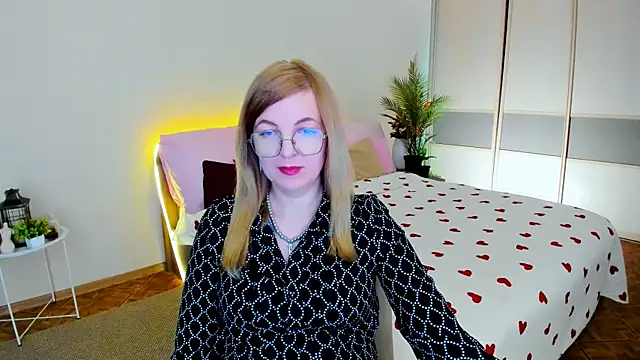 YourUniverser online show from May 2026 09:39:02 AM