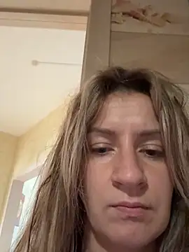 EvvaMur online show from October 2025 01:00:02 AM