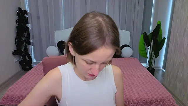 LuluChiiii online show from November 2025 10:48:01 AM