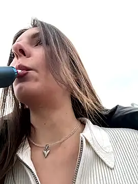 kittyCarrol online show from September 2025 10:28:01 AM