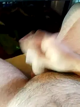 Snapshot of chrisdic27 chatting on February 2026 09:17:01 AM chrisdic27 online show from February 2026 09:17:01 AM