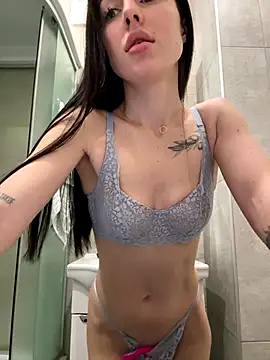 Snapshot of SakuraSara chatting on November 2025 03:50:01 AM SakuraSara online show from November 2025 03:50:01 AM