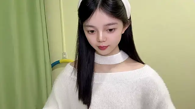 Snapshot of Nicole-13 chatting on November 2025 10:32:01 AM Nicole-13 online show from November 2025 10:32:01 AM