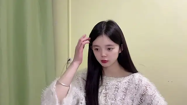 Snapshot of Nicole-13 chatting on January 2026 12:40:01 PM Nicole-13 online show from January 2026 12:40:01 PM