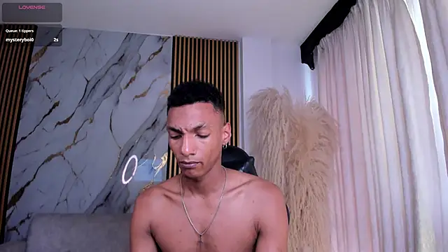 JulienSaint online show from May 2026 06:09:01 PM