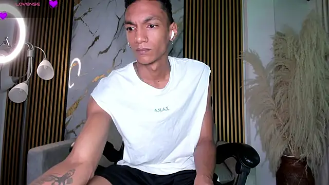 JulienSaint online show from July 2026 11:46:02 AM